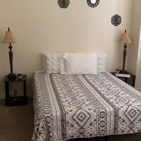 Downtown Cozy Apt Apartment